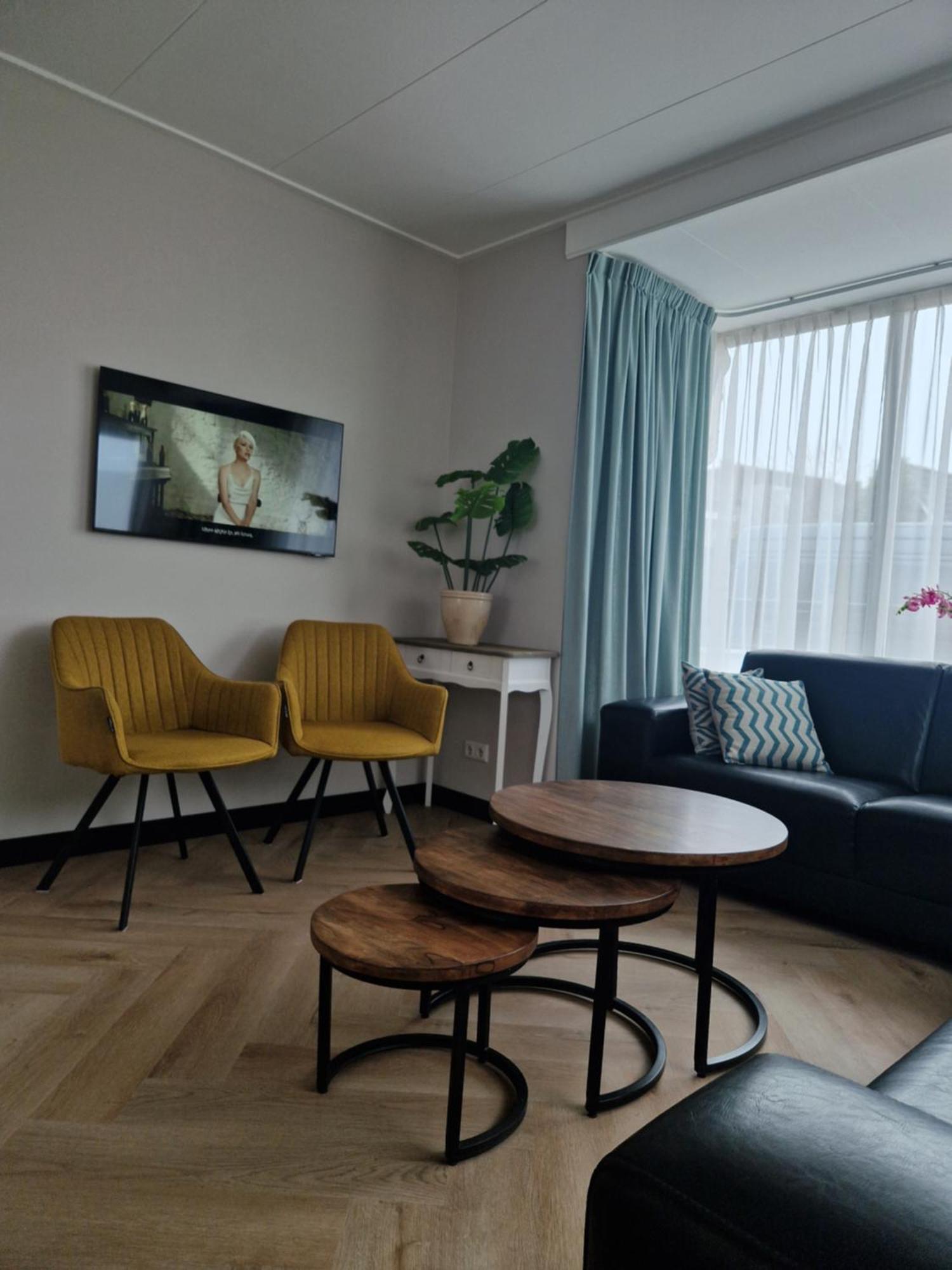 Holiday home Spacious Within Walking Distance Of The North Sea In De Koog De Koog (Texel)