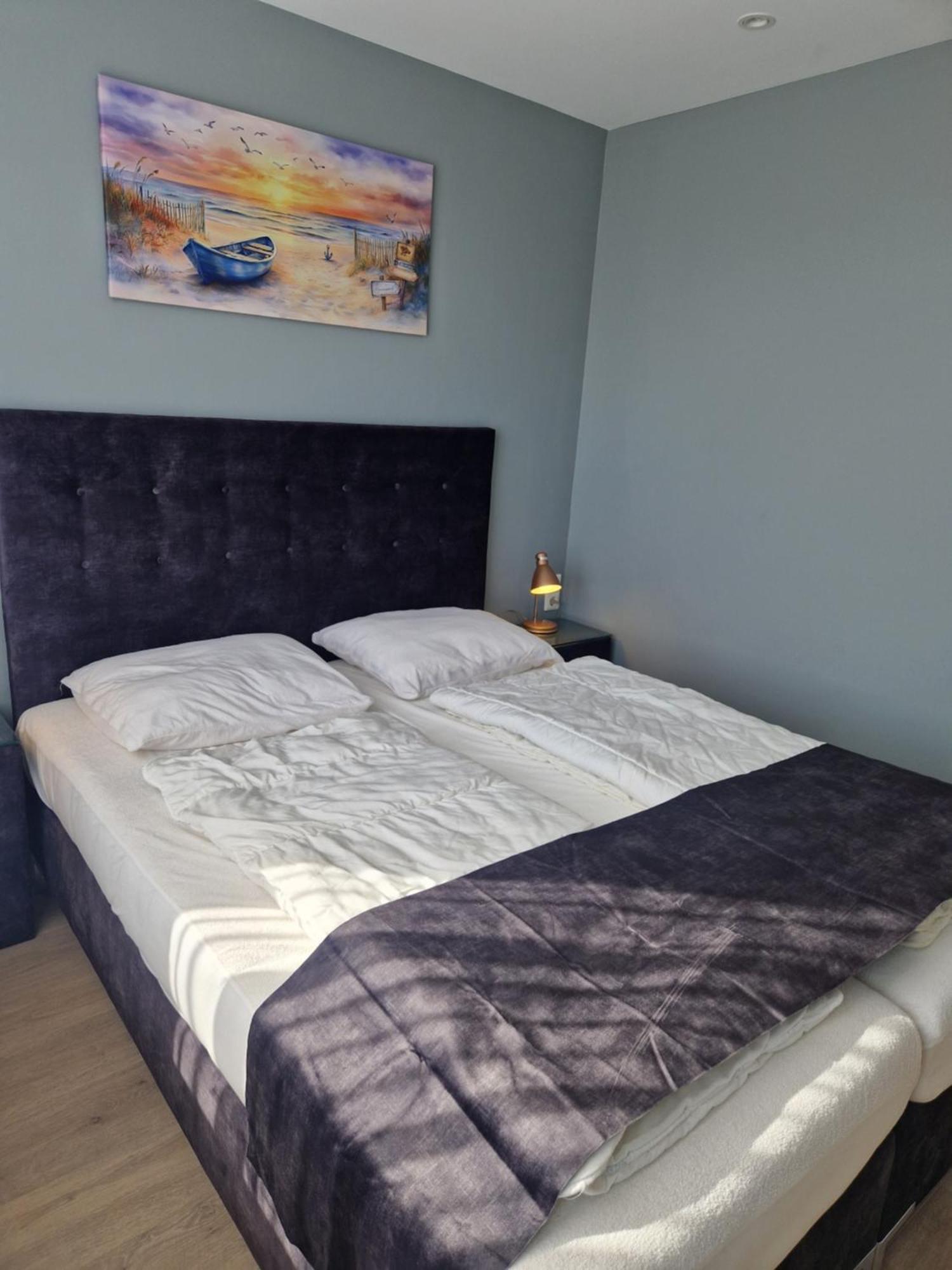 Spacious Within Walking Distance Of The North Sea In De Koog